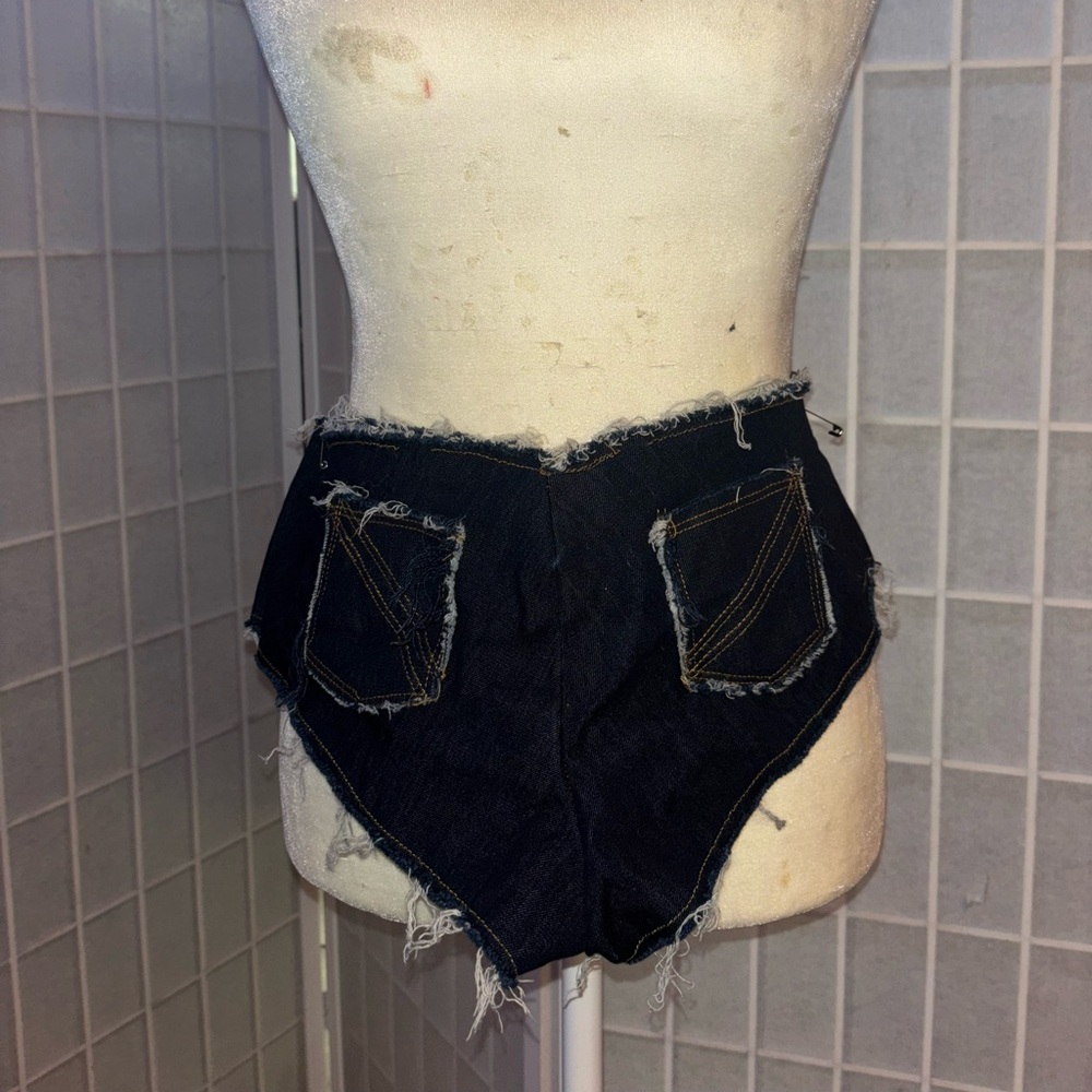 Minnie booty denim shorts